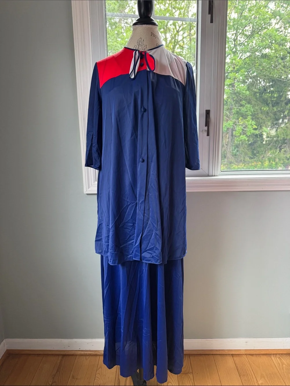 Lorraine vintage red white blue gown & bed jacket‎ set EUC XS/S